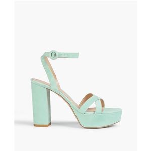 NWT. Gianvito Rossi mint sued platform sandals